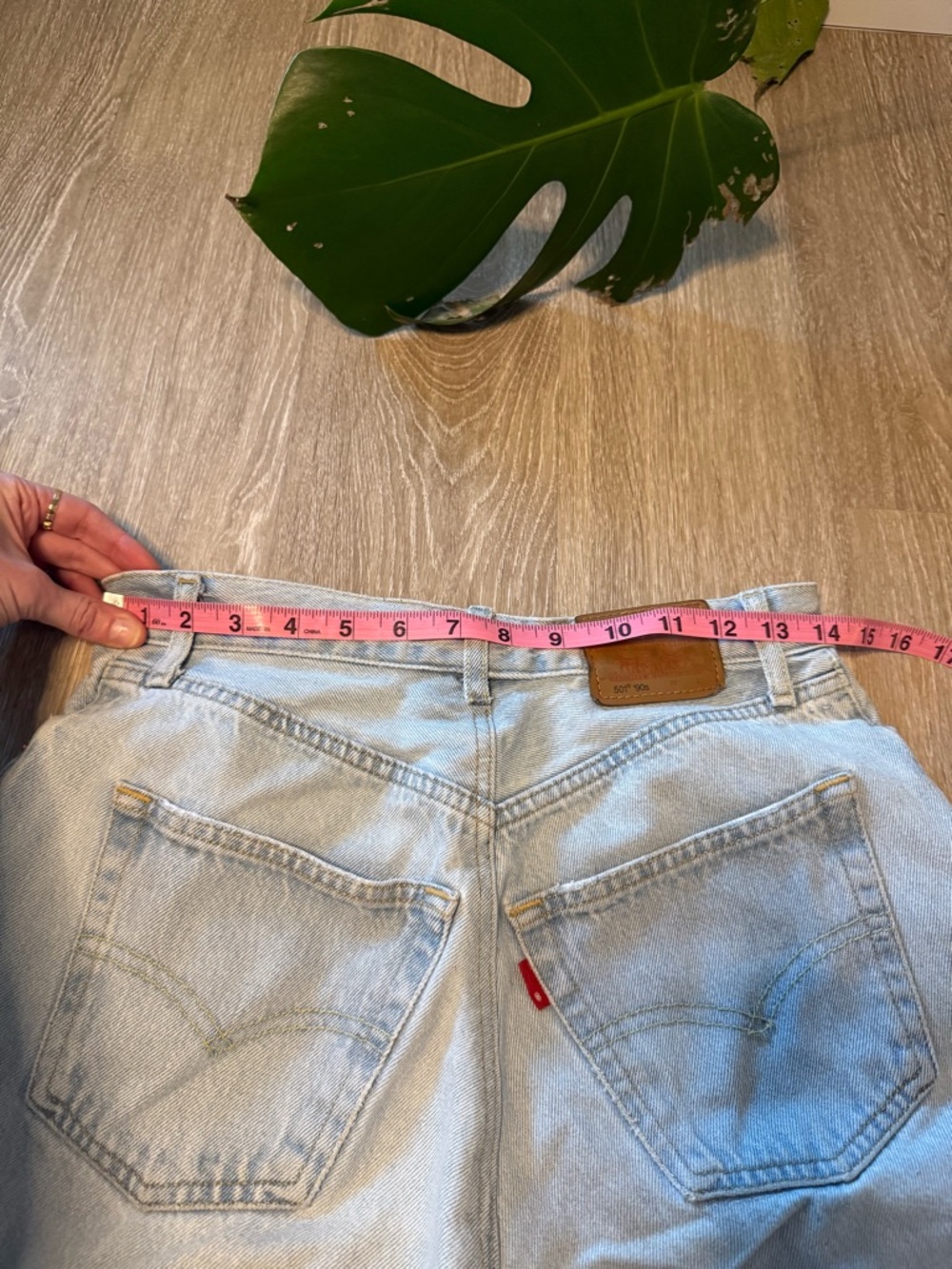 Levi’s 501 ‘90s Jeans Light Wash Straight Leg 27 Waist Vintage Style - Picture 13 of 15